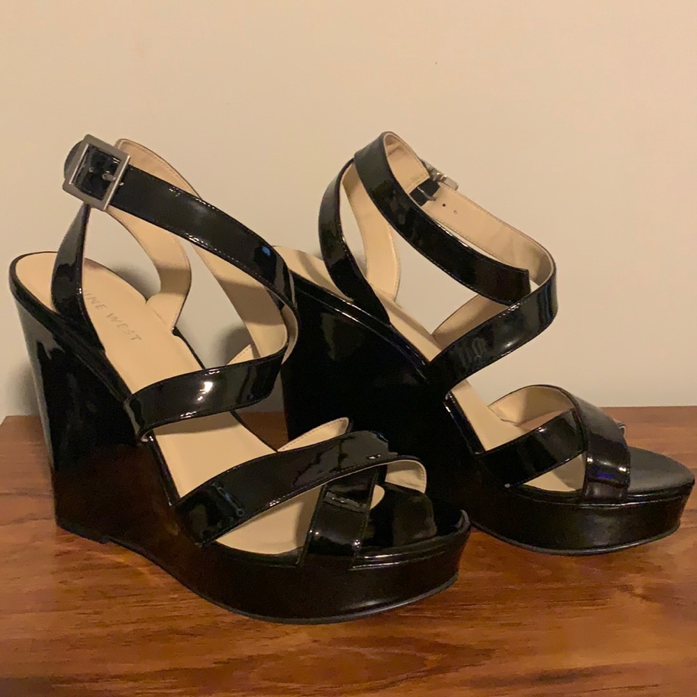 Nine West 8.5 Patent Leather Wedges